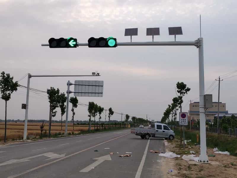 鱼峰灯杆案例